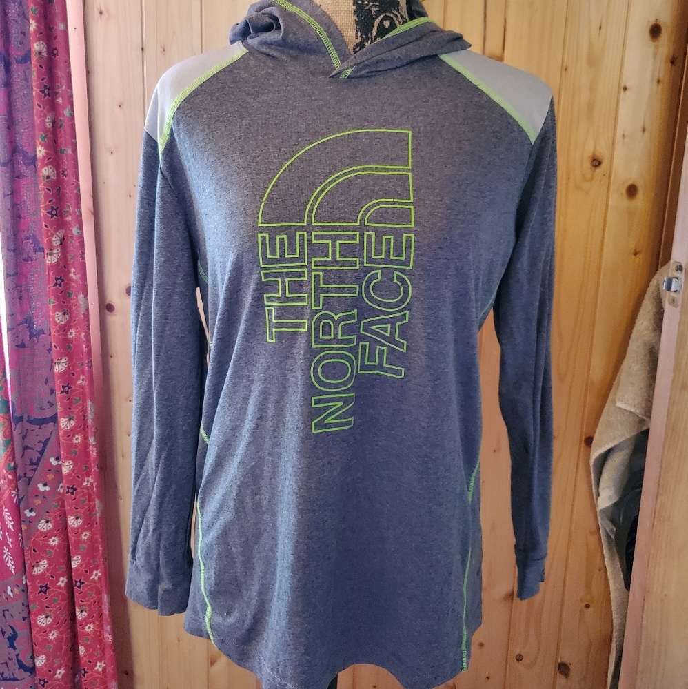 Boys North Face tee